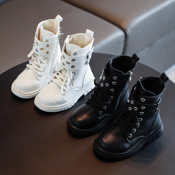 Šiuolaikiški vaikiški batai mergaitėms su metaliniais elementais ir kaklaraiščiais