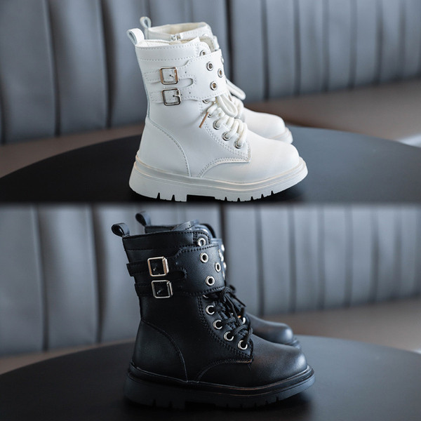 Šiuolaikiški vaikiški batai mergaitėms su metaliniais elementais ir kaklaraiščiais