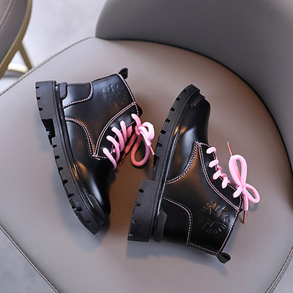 Dječje čizme za djevojčice u crnoj boji sa vezicama