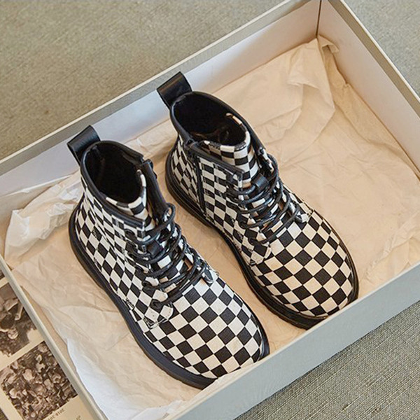 Vaikiški batai mergaitėms su raišteliais juodos ir baltos spalvos