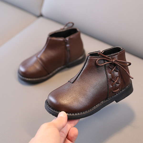 Praegused paela ja lukuga lastesaapad tüdrukutele