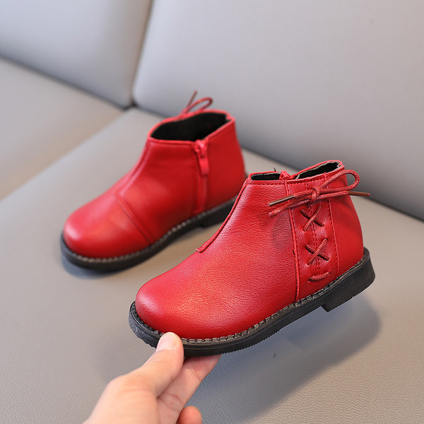 Praegused paela ja lukuga lastesaapad tüdrukutele