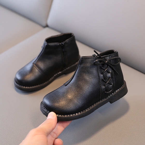 Praegused paela ja lukuga lastesaapad tüdrukutele