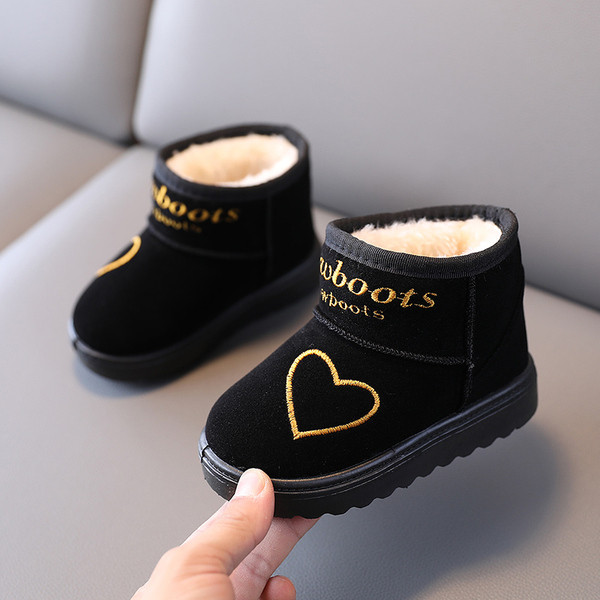 Moodsad sooja voodri ja tikandiga lastesaapad