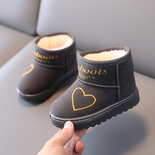 Moodsad sooja voodri ja tikandiga lastesaapad