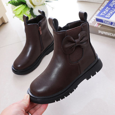 Öko-nahast moodsad lameda talla ja paelaga lastesaapad tüdrukutele