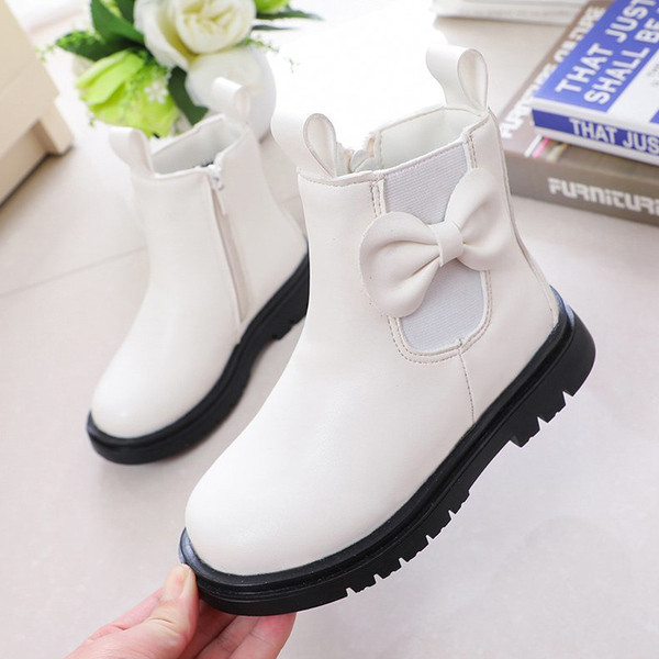 Öko-nahast moodsad lameda talla ja paelaga lastesaapad tüdrukutele