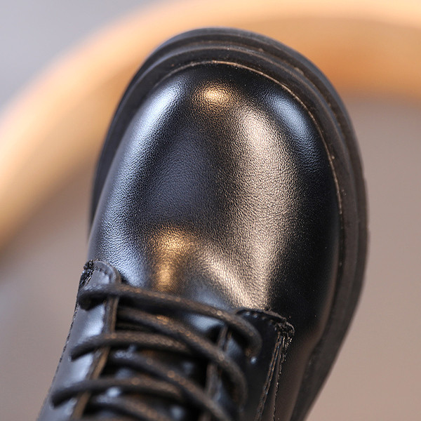 Musta värvi lastesaapad tüdrukutele