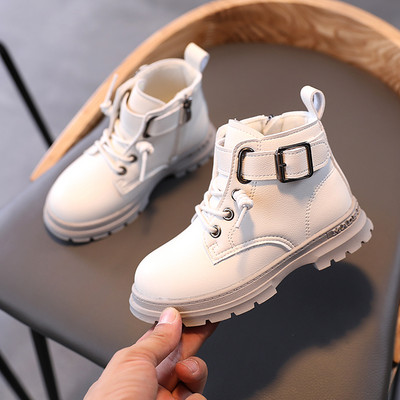 Pandlate ja paeltega lastesaapad tüdrukutele