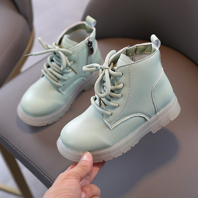 Vienspalviai vaikiški batai su raišteliais