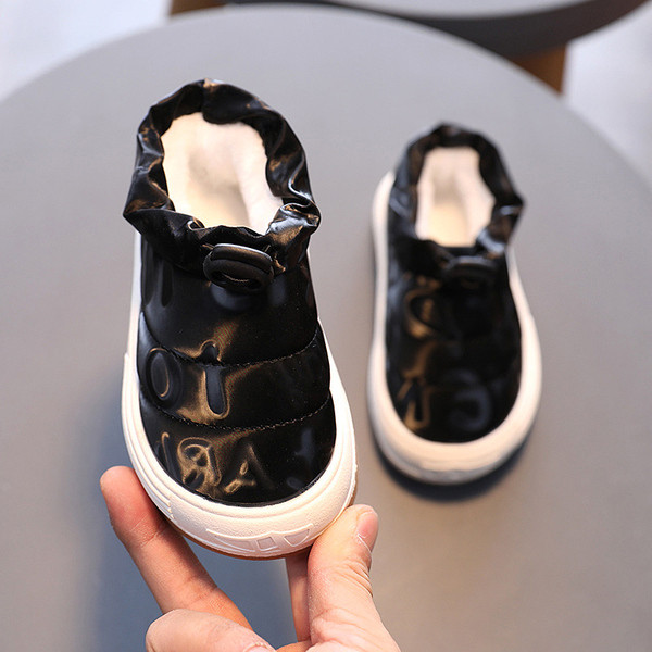 Pehme voodriga ja kummiga lastesaapad