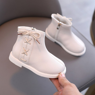 Παιδικές μπότες από οικολογικό δέρμα με σταυρωτούς δεσμούς