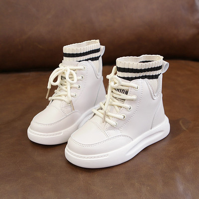 Παιδικές αθλητικές μπότες για κορίτσια με επίπεδη σόλα και κορδόνια