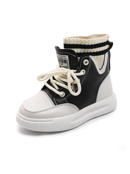 Παιδικές αθλητικές μπότες για κορίτσια με επίπεδη σόλα και κορδόνια