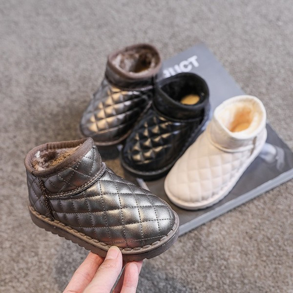 Soojad lastesaapad tüdrukutele puhas mudel