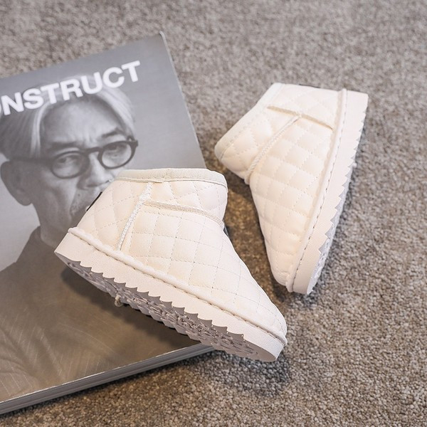 Soojad lastesaapad tüdrukutele puhas mudel