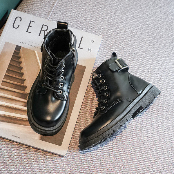 Νέο μοντέλο παιδικές μπότες  από έκο δέρμα - δύο μοντέλα