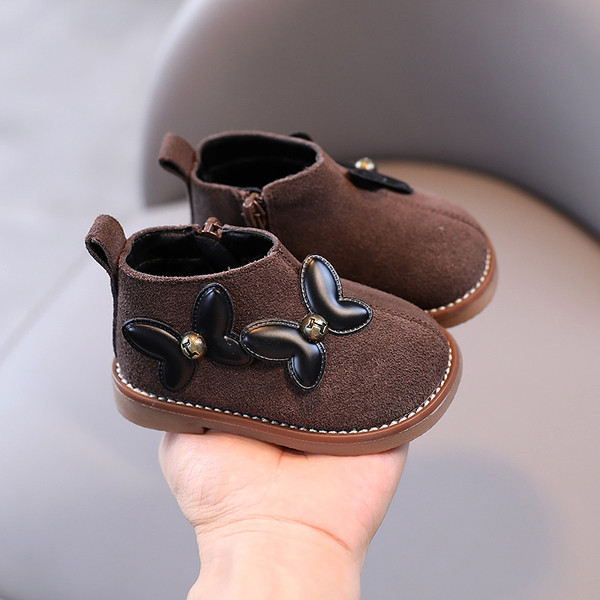 Παιδικές μπότες από οικολογικό σουέτ με τρισδιάστατο στοιχείο