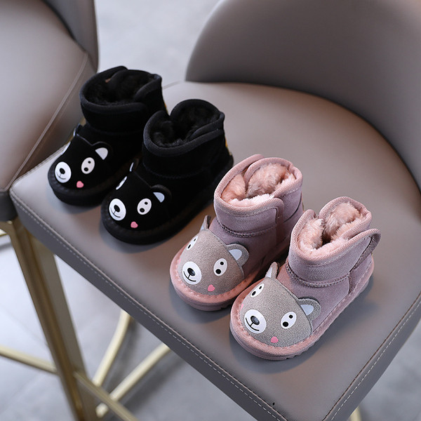 3D elemendi ja pehme voodriga lastesaapad