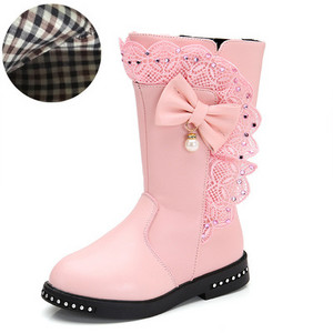 Актуални детски ботуши с панделка за момичета