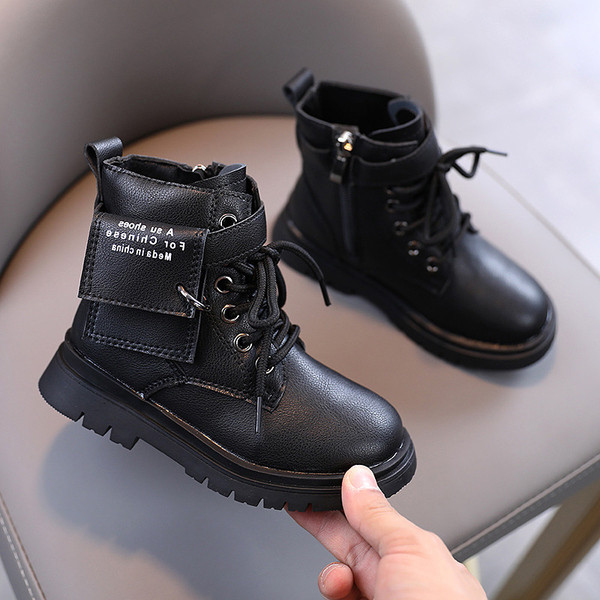 Детски боти от еко кожа с джоб и връзки