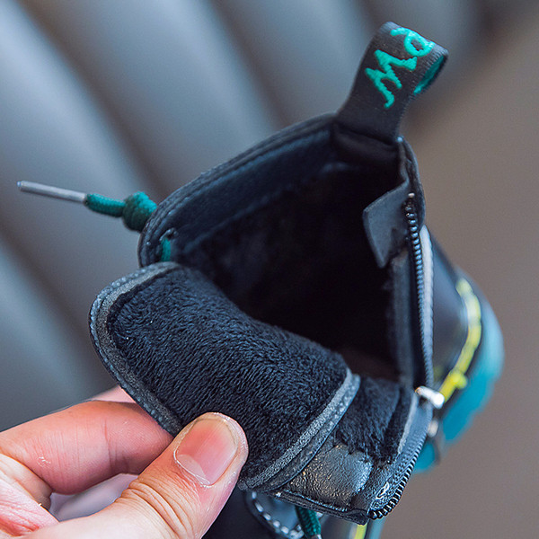 Vaikiški batai mergaitėms iš eko odos su spalvotais kaklaraiščiais