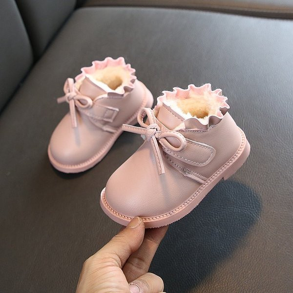 Кожени детски боти с панделка за момичета