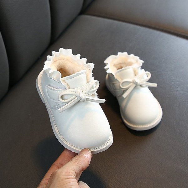 Кожени детски боти с панделка за момичета