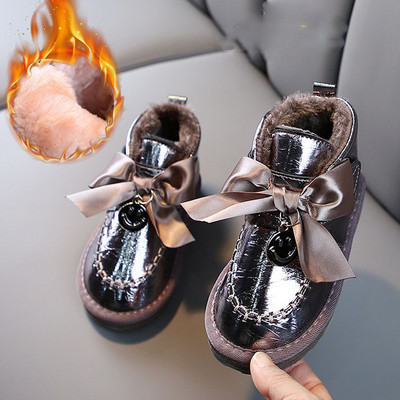 Актуални детски боти с топла подплата и панделка