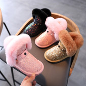 Зимни боти за момиче с лъскав ефект и пух