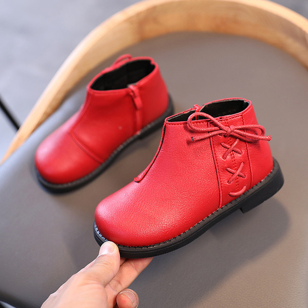 Кожени детски боти с връзки и равна подметка в три цвята