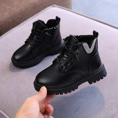 Дамски боти с камъни и връзки