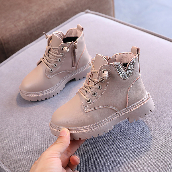 Дамски боти с камъни и връзки