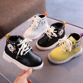 Детски боти от еко кожа с апликация и груба подметка