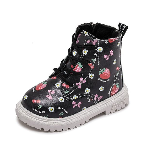 Alkalmi, színes gyerekcsizma fűzővel és lapos talppal