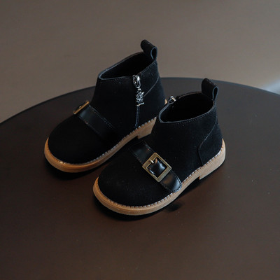 Пролетно-еенни детски боти от еко велур с цип и катарама
