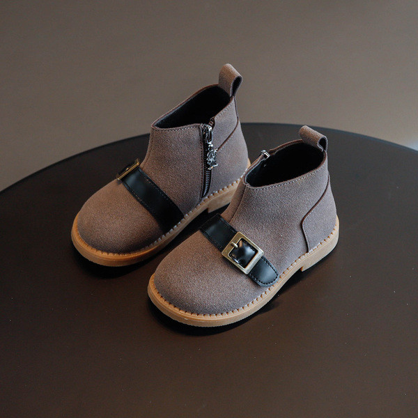 Пролетно-еенни детски боти от еко велур с цип и катарама