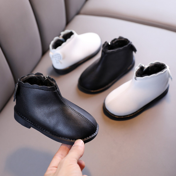 Детски боти от еко кожа с равна подмета и цип