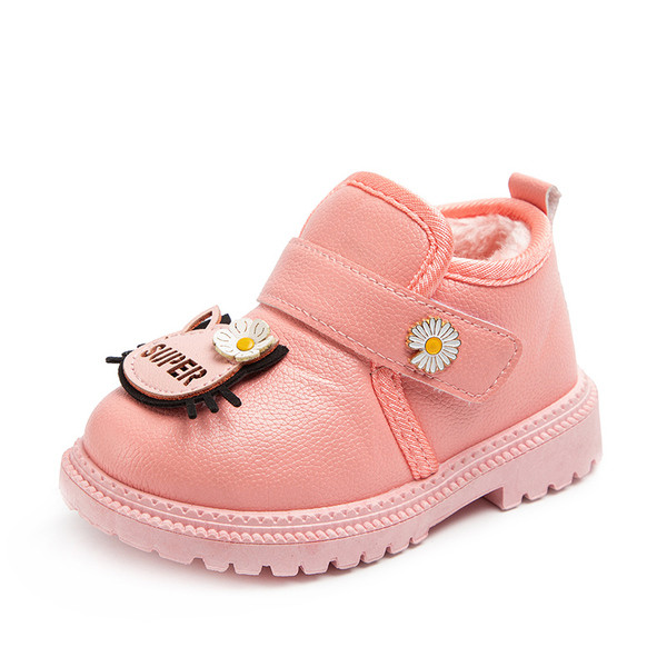 Нов модел детски боти с топла подплата и 3D елементи