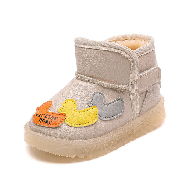 Детски боти с мека подплата и лепенки за момичета