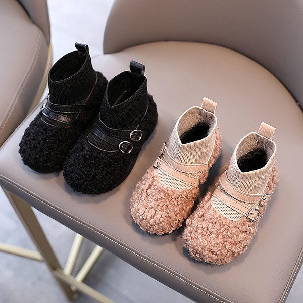 Детски боти с пух и катарама - за момичета