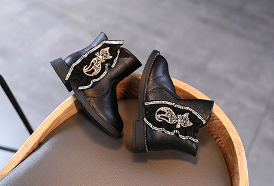 Стилни детски боти с камъни и цип за момичета