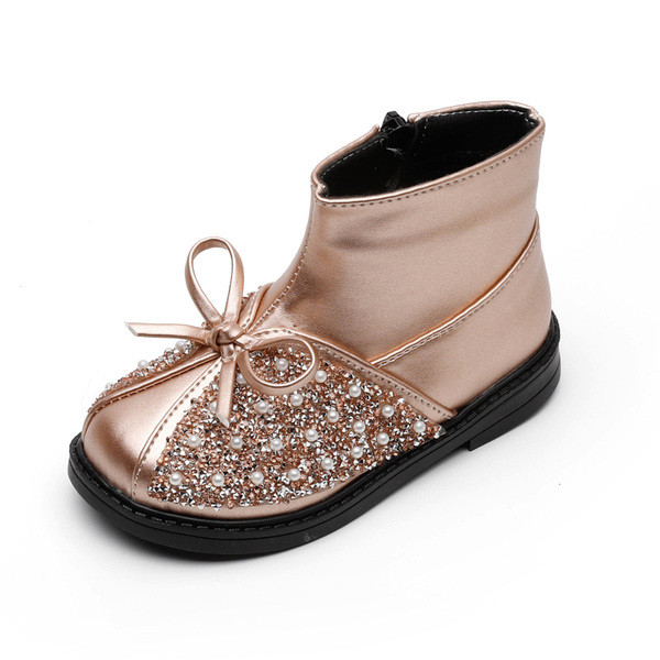 Детски боти с лъскав ефект и перли