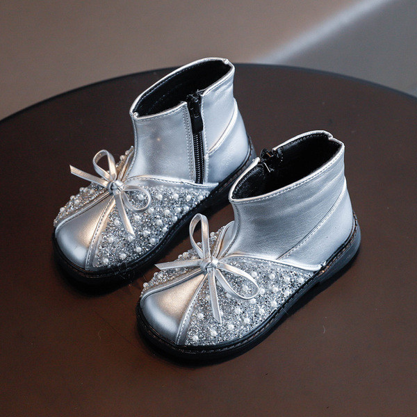 Детски боти с лъскав ефект и перли