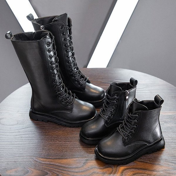 Детски боти или ботуши от еко кожа с връзки в черен цвят