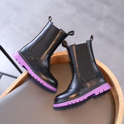 Детски ботуши в черен цвят от еко кожа