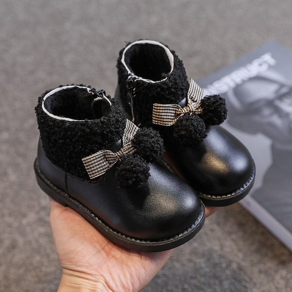 Παιδικές μπότες από οικολογικό δέρμα με κορδόνι και κορδέλα για κορίτσια