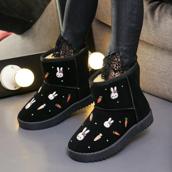 Casual παιδικές μπότες με κέντημα και επίπεδη σόλα