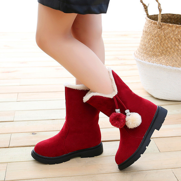 Παιδικές μπότες σουέτ με φούντες και ζεστή επένδυση - δύο μοντέλα