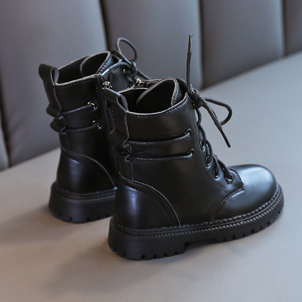 Παιδικές μαύρες μπότες από οικολογικό δέρμα με κορδόνια και φερμουάρ